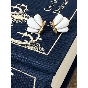 Avon Gold Tone White Butterfly Stud Earrings Stamped‎ AVON